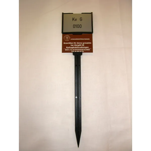 MERKEPINNE, MED ET UTEKSTET SKILT