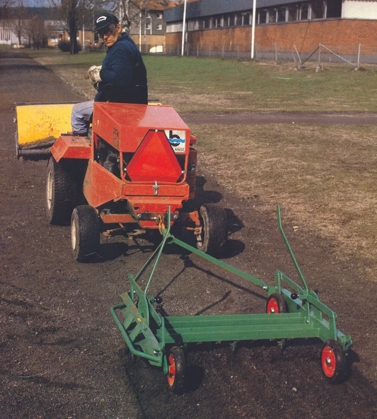 GRUSGANGSKYFFEL, EXELLAN