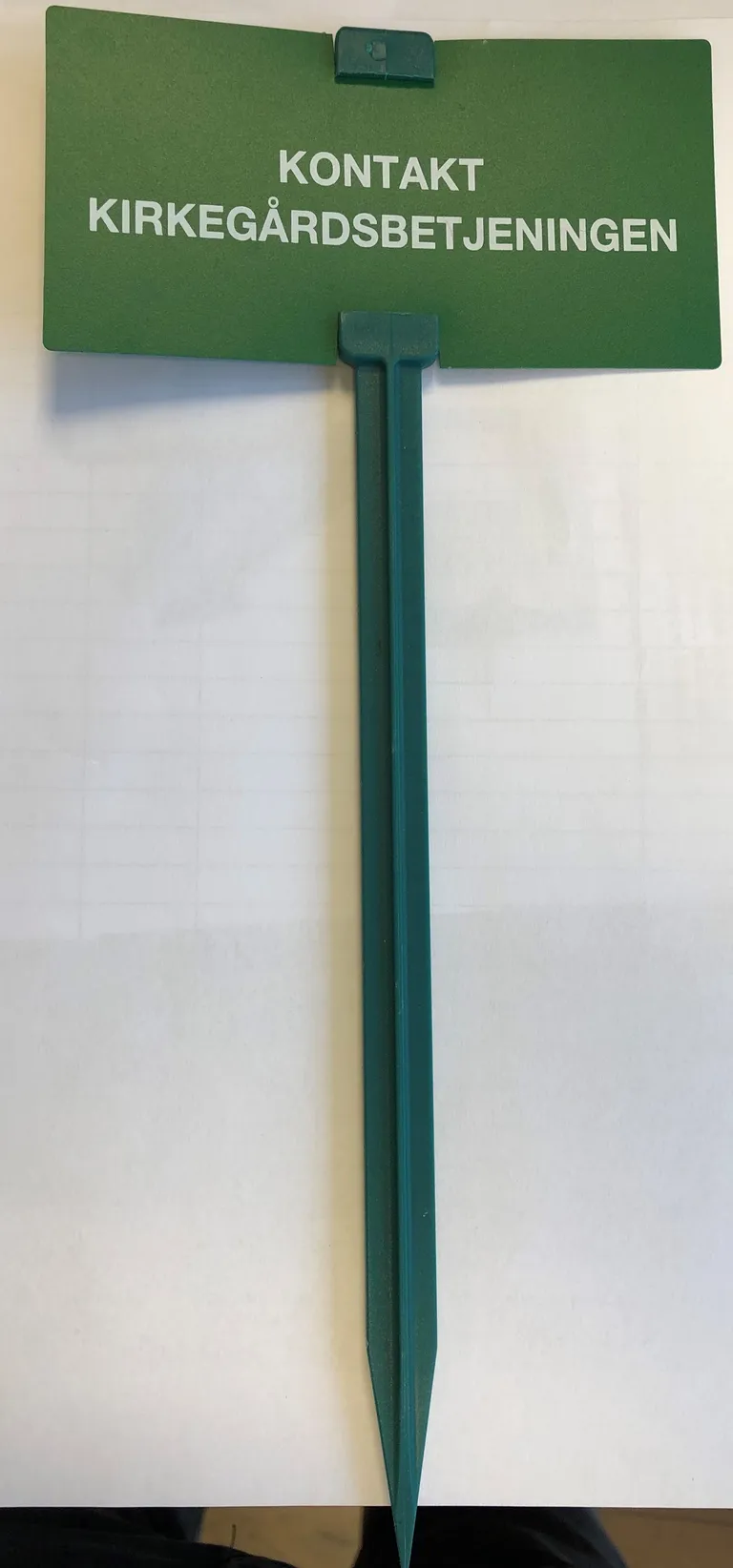 MERKEPINNE GRØNN M/ SKILT MED TEKST