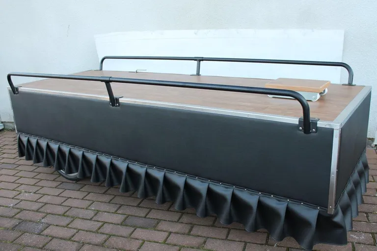 KIRKEGÅRDSVOGN, SLETT KLEDE, SORT